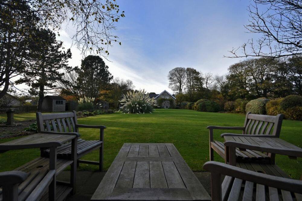 Newton Cottage Exterior photo